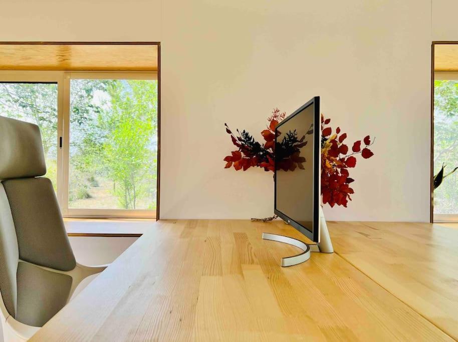 Eco Tiny Home & Office For Digital Nomads Vallmoll 外观 照片